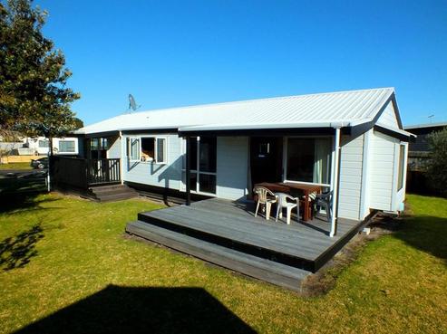186 Kowhai Avenue, Matarangi