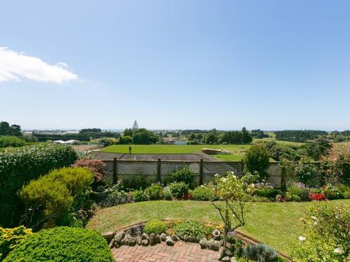 171 Egmont Road, Hillsborough