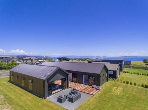 77 Victory Drive, Wharewaka