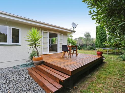 2 Kuku Street, Te Awanga