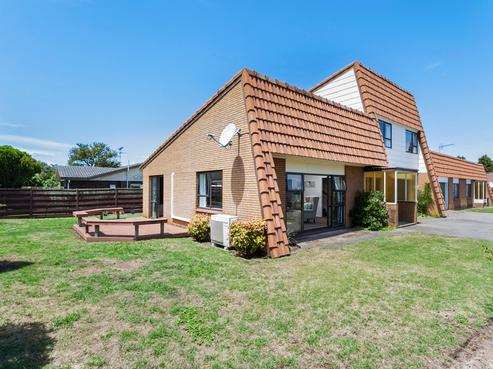 2/30 Vivian Wilson Drive, Eastern Beach
