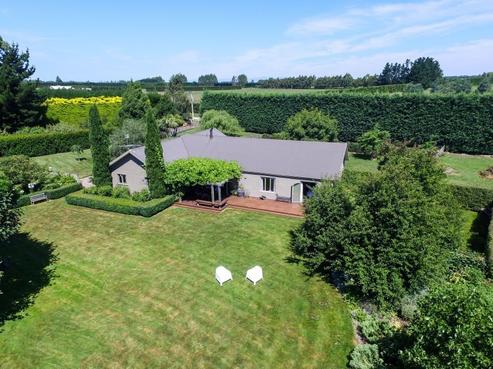1172 Woodfields Road, Cust