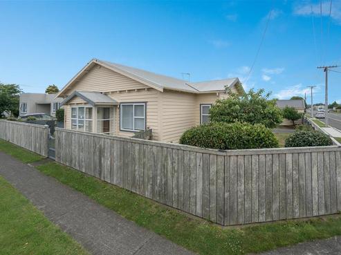 28 Victoria Street, Hawera