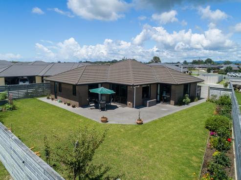 10 Kamahi Place, One Tree Point