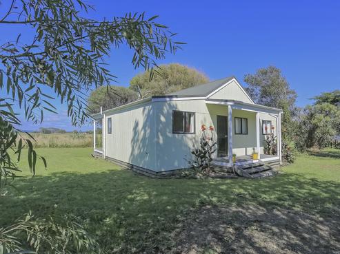224 Pukehina Parade, Pukehina