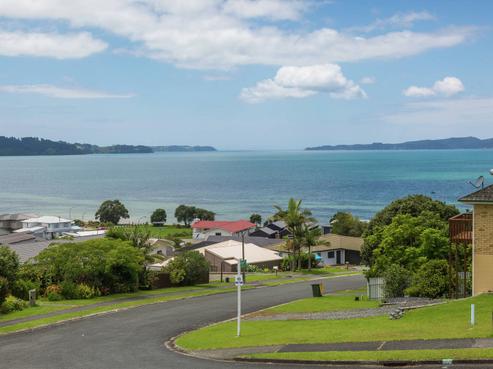 10 Aurora Avenue, Snells Beach