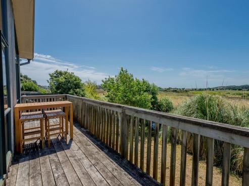 2 Dodds Crescent, Otaki Beach