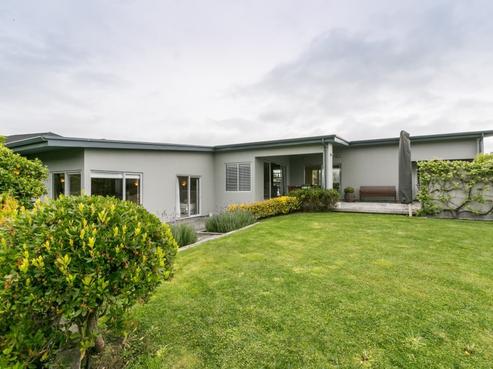 42 Hikanui Drive, Havelock North