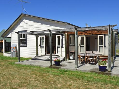 94 Jellicoe Street, Martinborough