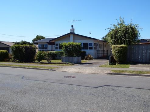 4 Louisson Avenue, Stoke