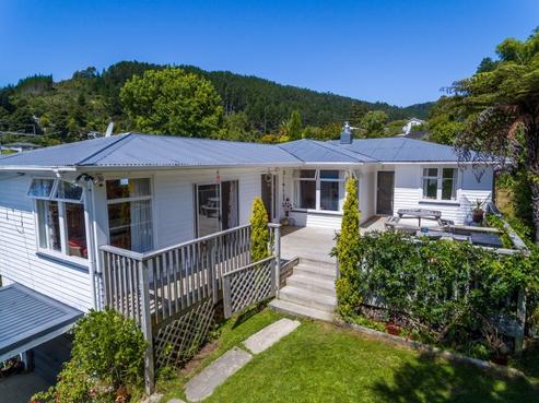 10 Forest Road, Pinehaven