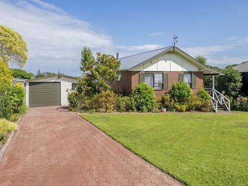 42 Seddon Street, Waikanae