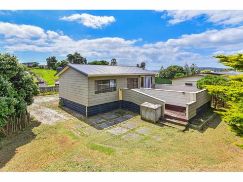 8 Westside Road, Port Waikato
