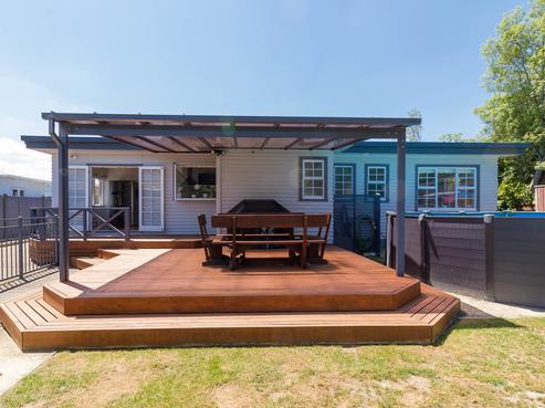 6 Field Street, Silverstream