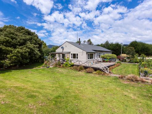 671 Waitati Valley Road, Waitati