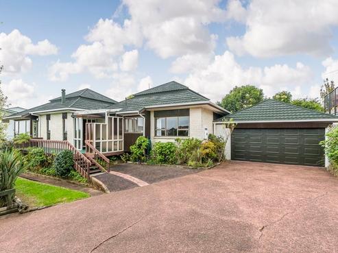 2/26 Valley Road, Browns Bay