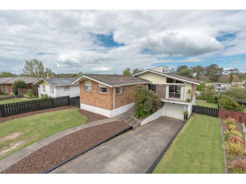 22 Garden Heights Avenue, Glenview