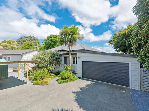 12A Barberry Lane, Te Atatu Peninsula