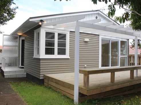 46 Hayr Road, Three Kings
