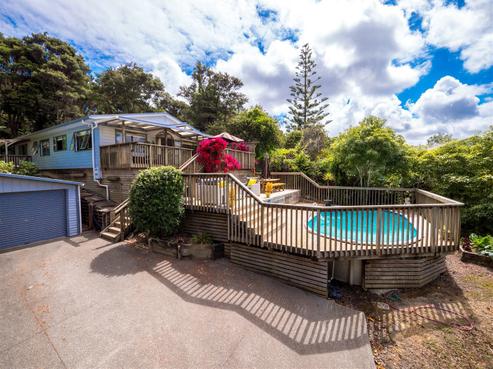 32 Mountain Road, Henderson Valley