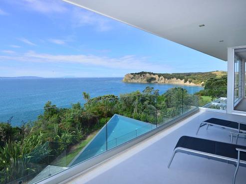1464 Whangaparaoa Road, Army Bay