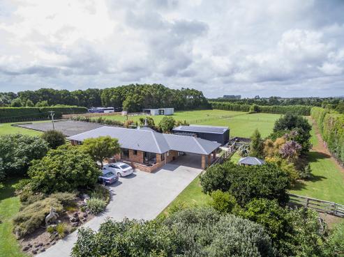 74 Old Railway Road, Kumeu