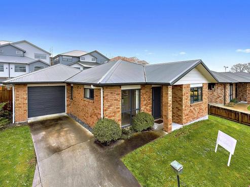 10 Limerick Lane, Huntington