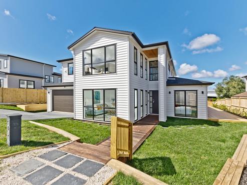 3 Crompton Place, Orewa