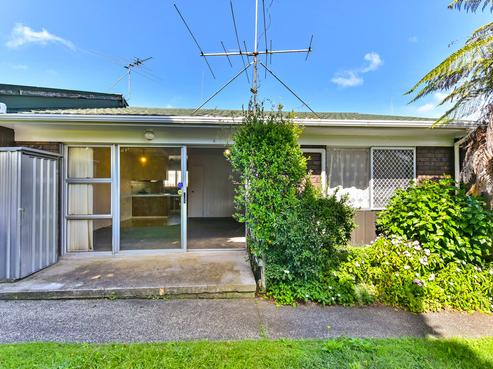 2/82 Porchester Road, Papakura