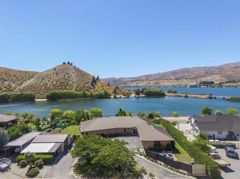 17 Lowburn Valley Road, Cromwell