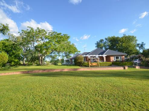 1901 Miranda Road, Mangatangi