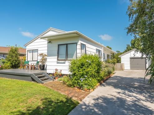 10 Sheffield Place, Springvale