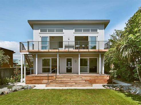 33 Rocking Horse Road, Southshore