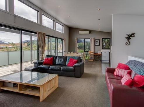 11 Bob Lee Place, Wanaka