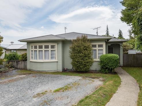 12 Parkview Place, Stoke
