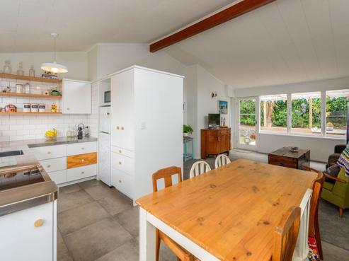 75 Ocean Road, Paraparaumu Beach