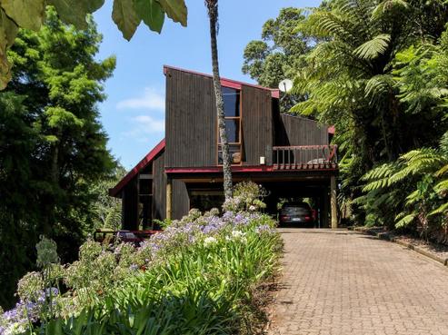 499 Devon Street West, Blagdon