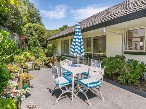 2/38 Ambleside Drive, Northpark