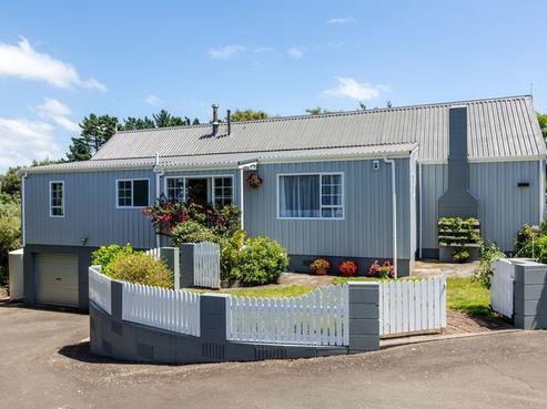 25 Pararewa Drive, Whalers Gate
