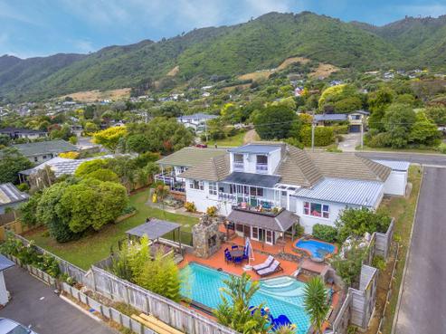 70 Seddon Street, Waikanae