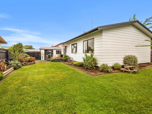 41B Kawaha Point Road, Fairy Springs