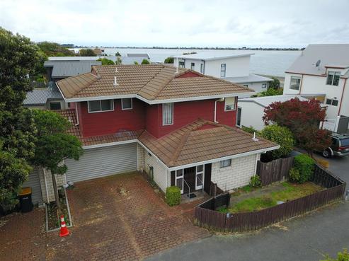 1/57A Beachville Road, Redcliffs
