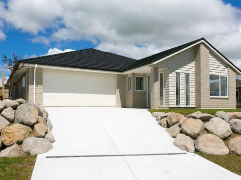 13 Estate Grove, Inglewood