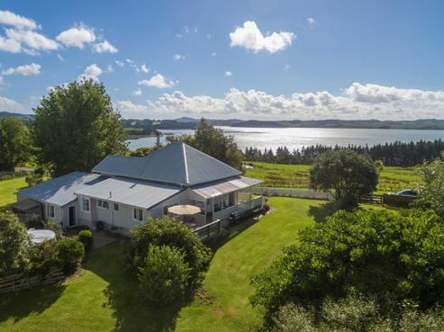 138 Shegadeen Road, Wharehine