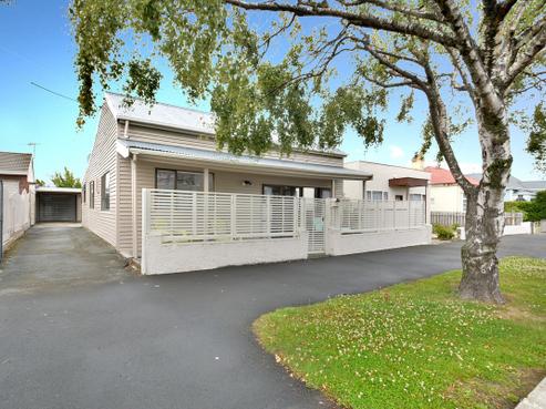 39 Young Street, Saint Kilda