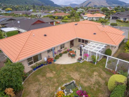 19 Cranbrook Grove, Waikanae