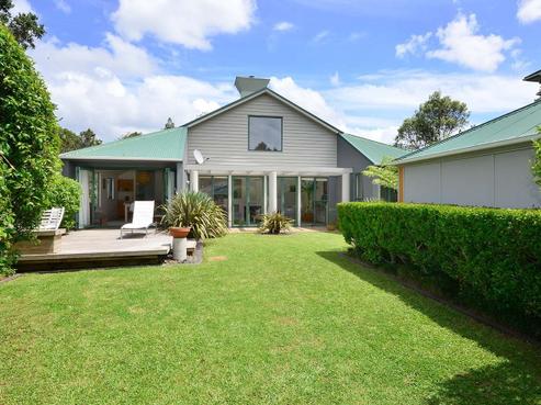 254A Beach Road, Campbells Bay