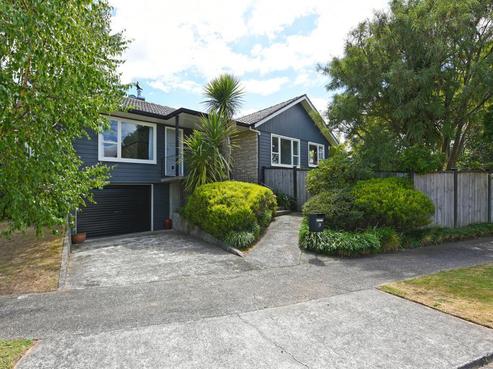 19 Brightwater Crescent, Totara Park