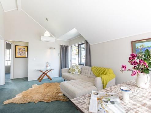 2/111 Nile Street, Nelson City