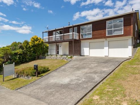 18 Greyfriars Crescent, Tawa